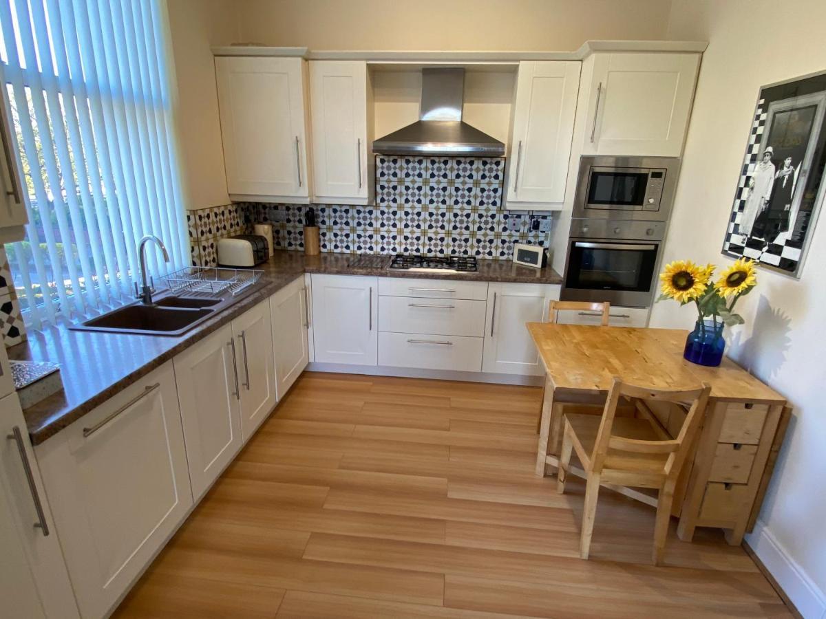 The Shelbourne Apartment Southport Ngoại thất bức ảnh